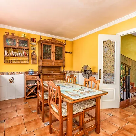 La Casa Del Maestro * Эстепона