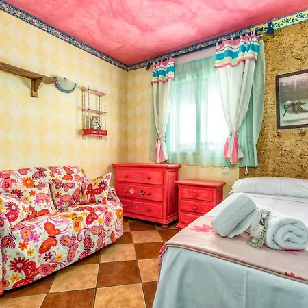 La Casa Del Maestro Эстепона